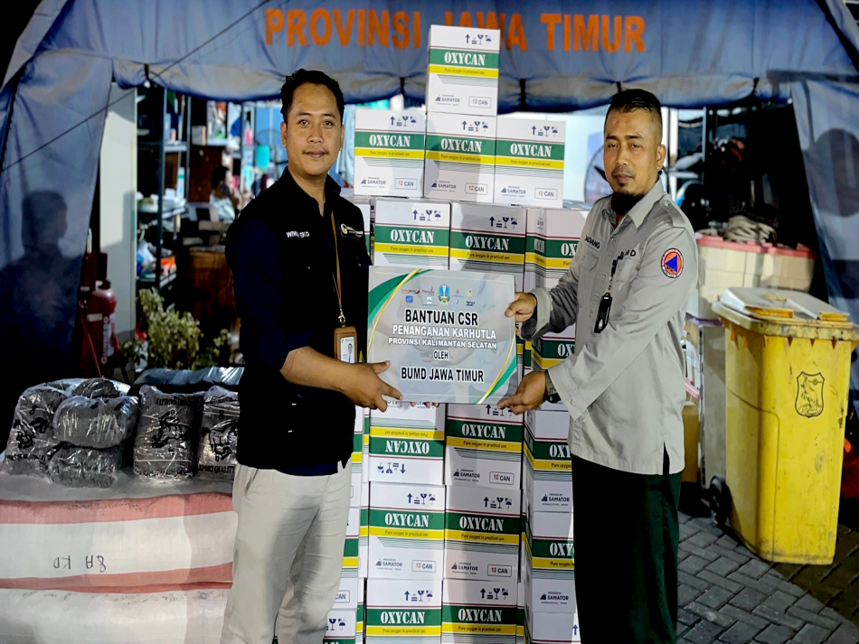 pwu-serahkan-bantuan-5.png